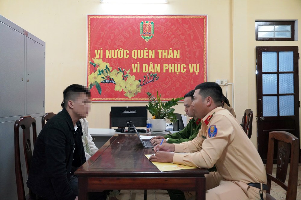 Triệu tập thanh niên đánh người sau va chạm giao thông - ảnh 1