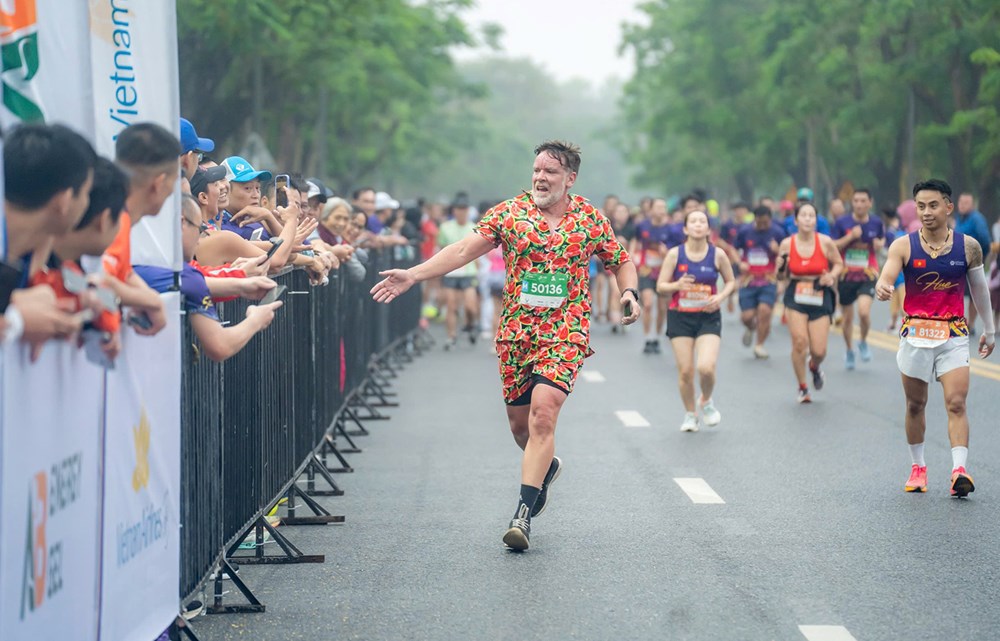 Anh Khôi và Hồng Lệ chiến thắng ở VnExpress Marathon Hue 2025 - ảnh 3