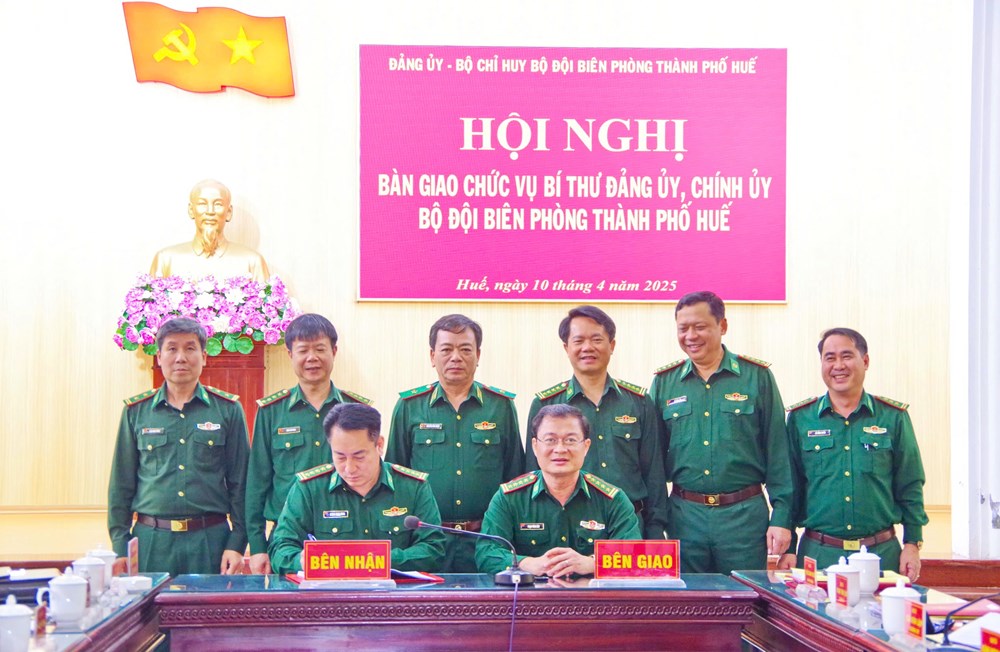 Đại tá Cà Văn Lập giữ chức Chính ủy Bộ đội Biên phòng thành phố Huế - ảnh 2