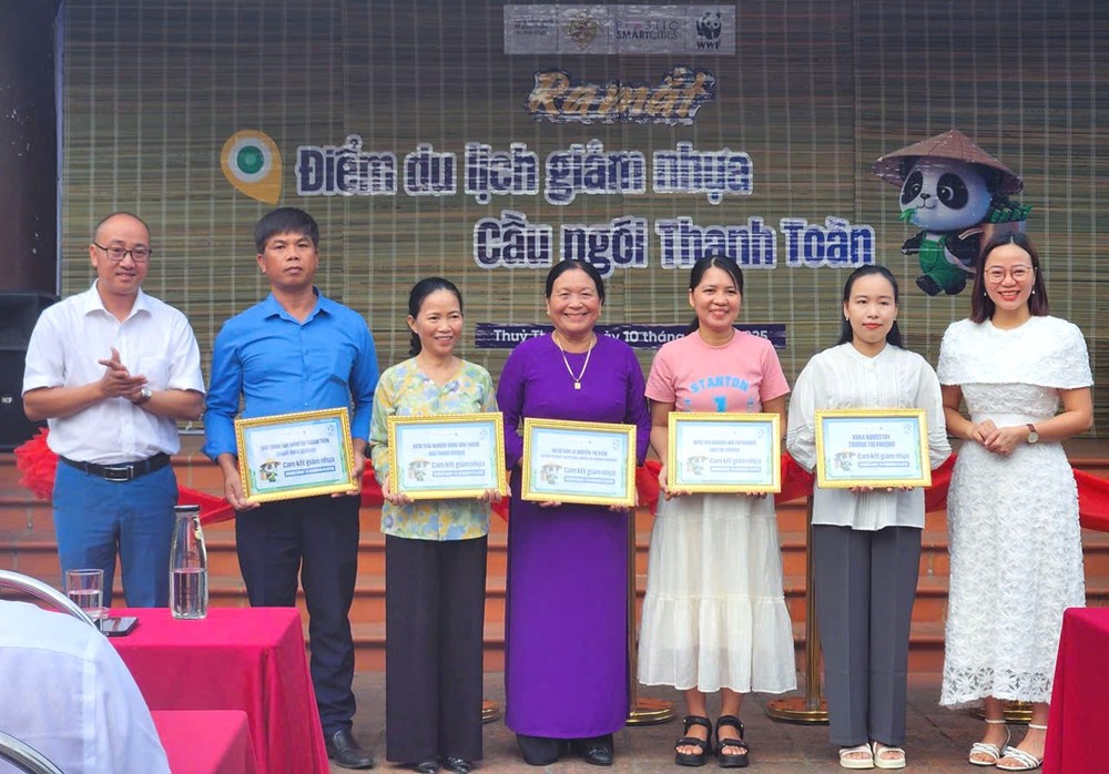 Lan tỏa du lịch giảm nhựa tại điểm đến Cầu ngói Thanh Toàn - ảnh 1