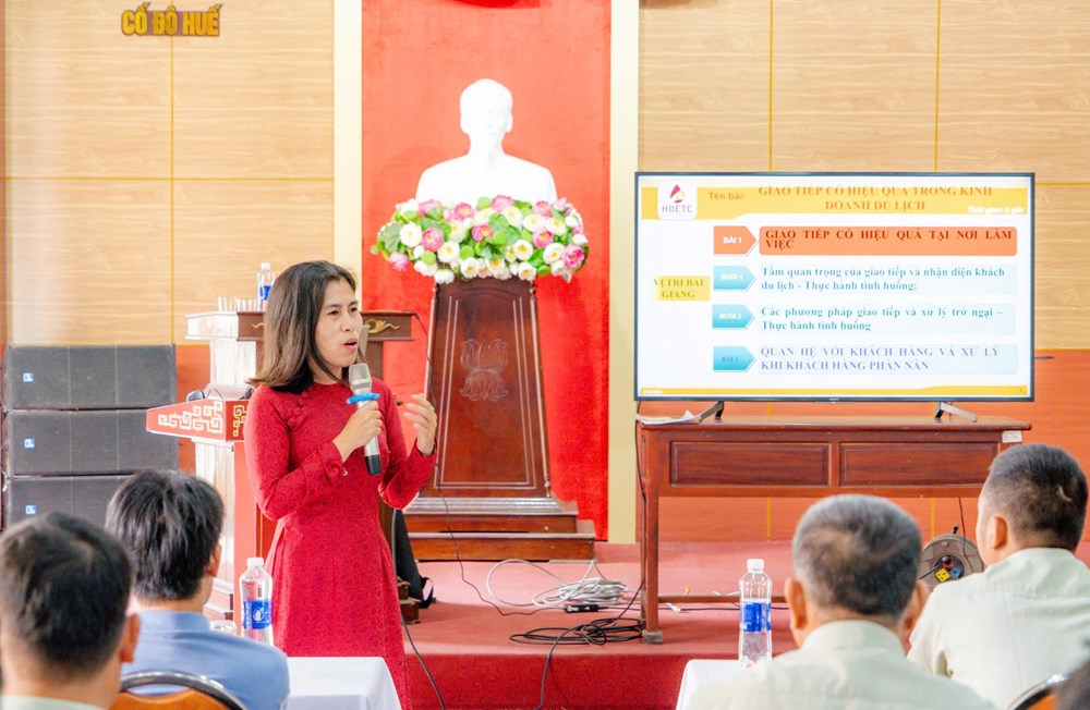 Nâng cao kỹ năng giao tiếp, ứng xử của lực lượng bảo vệ di tích Huế - ảnh 2