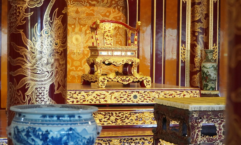 Xây dựng kế hoạch phục chế Ngai vua triều Nguyễn trước ngày 20.6 - ảnh 1