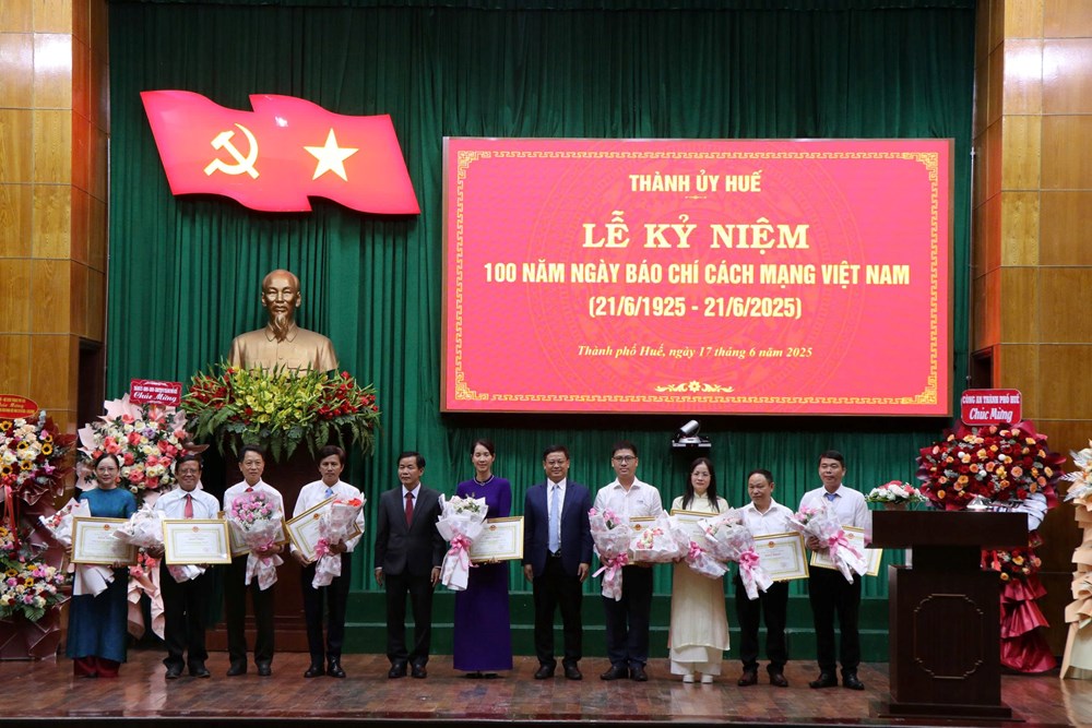 Thành phố Huế kỷ niệm 100 năm Ngày Báo chí cách mạng Việt Nam - ảnh 2