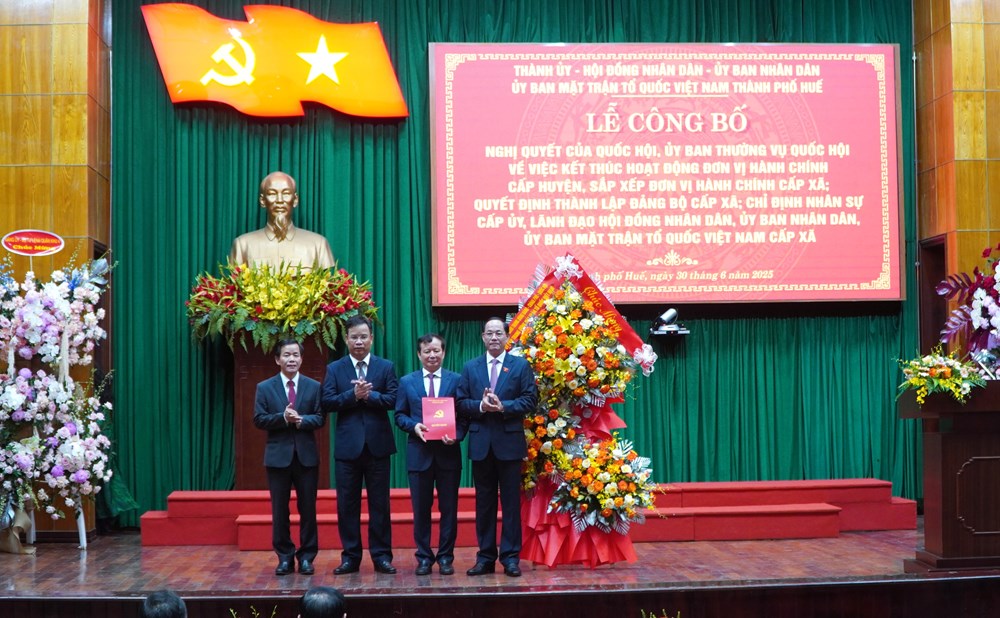 Công bố thành lập 40 Đảng bộ cấp xã và chỉ định các Bí thư Đảng ủy - ảnh 1