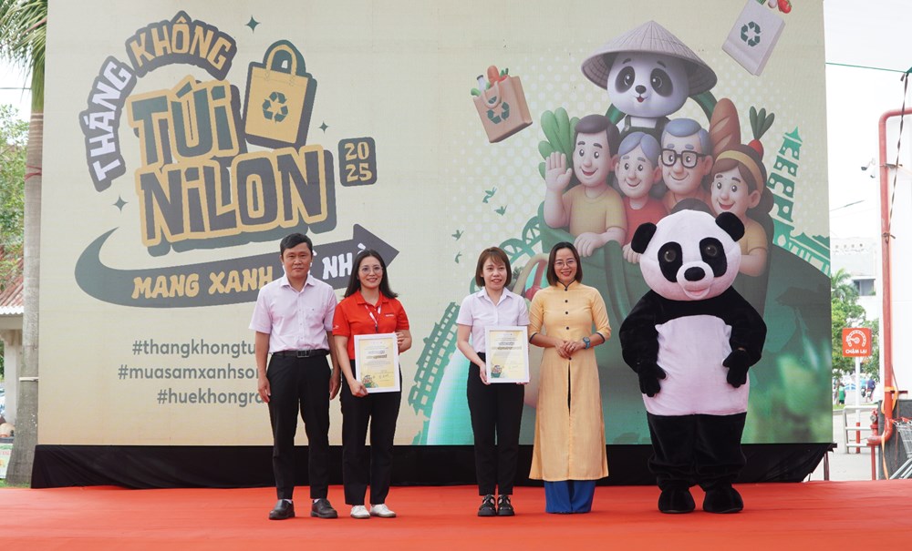 Phát động “Tháng không túi nilon” tại các siêu thị ở Huế - ảnh 3
