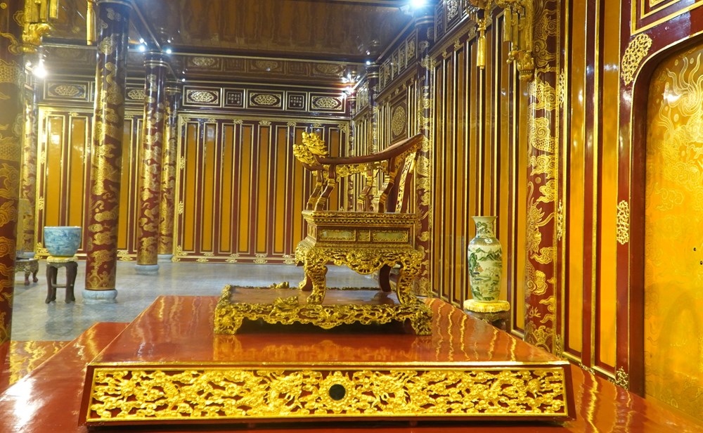 Bộ VHTTDL lưu ý Kế hoạch phục chế bảo vật quốc gia Ngai vua triều Nguyễn - ảnh 2