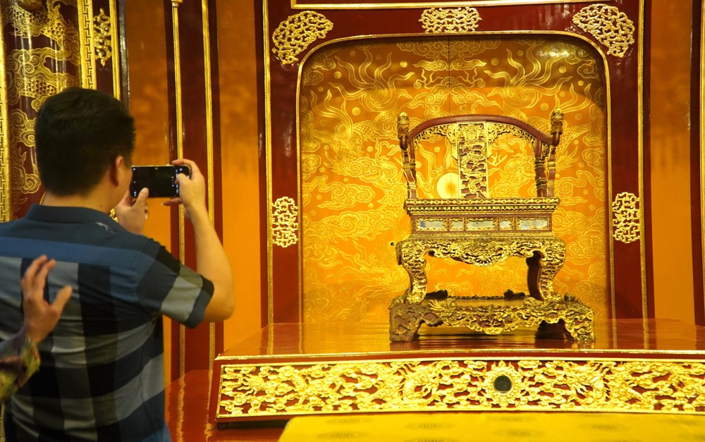 Bộ VHTTDL lưu ý Kế hoạch phục chế bảo vật quốc gia Ngai vua triều Nguyễn - ảnh 1