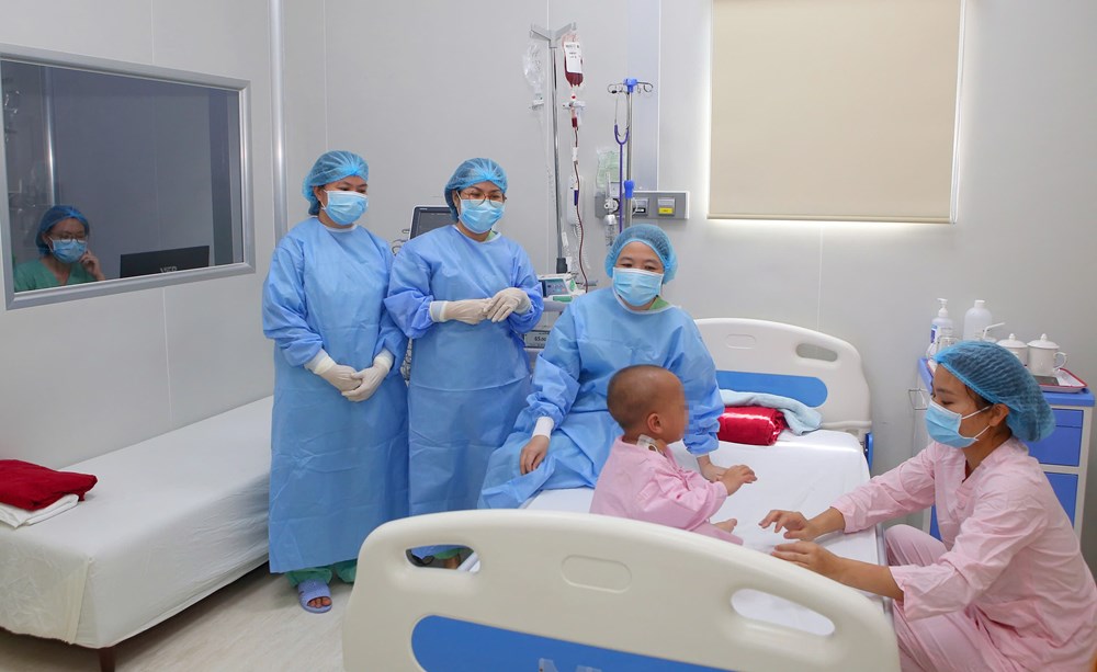 Huế: Lần đầu thực hiện thành công 2 ca ghép tế bào gốc đồng loại bất đồng nhóm máu - ảnh 2