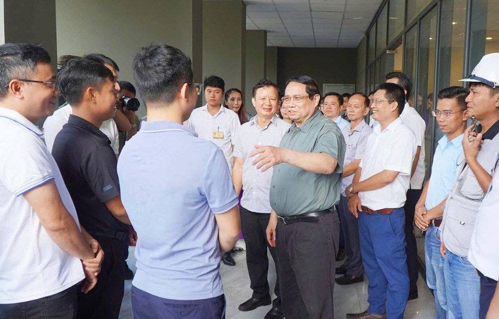 Thủ tướng Chính phủ thăm các hộ gia đình ở khu nhà ở xã hội tại Huế - ảnh 3