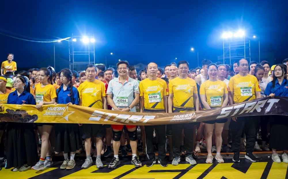 Hơn 4.000 người tham gia Giải chạy cộng đồng HUEBA Jogging - ảnh 2