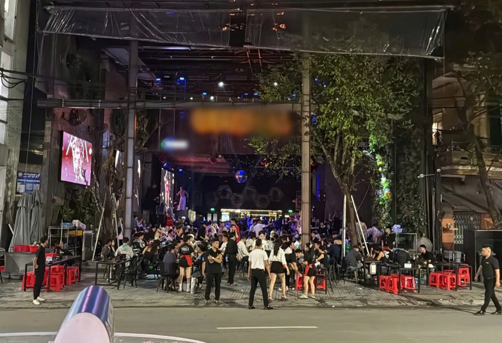Huế nhận nhiều “đơn thư” về hoạt động kinh doanh bar, beer club, pub - ảnh 3