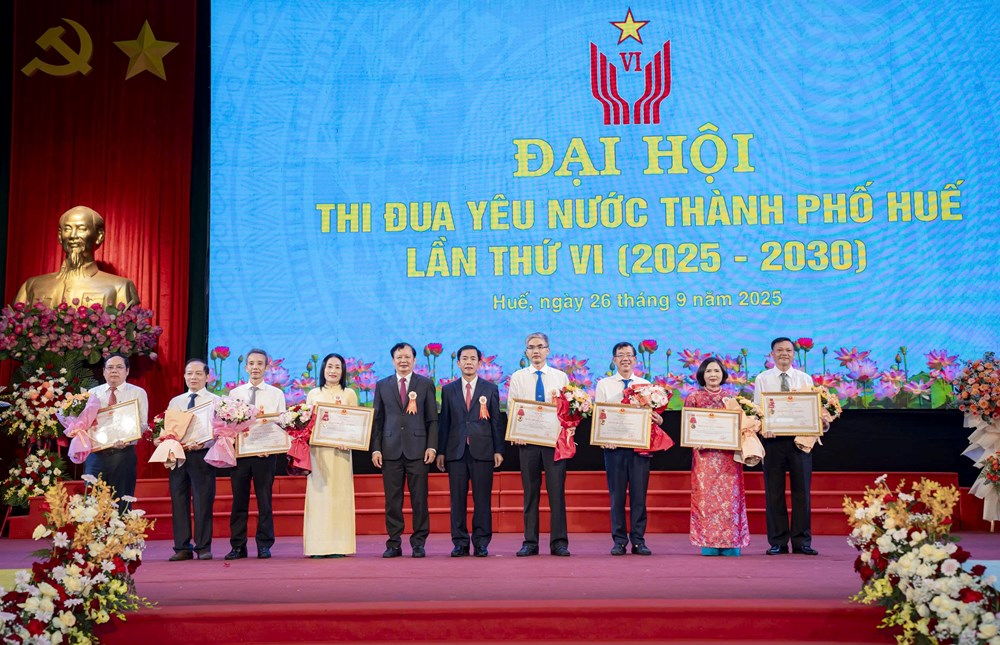 TP. Huế đẩy mạnh thi đua yêu nước xây dựng đô thị văn minh, hiện đại, giàu bản sắc - ảnh 1