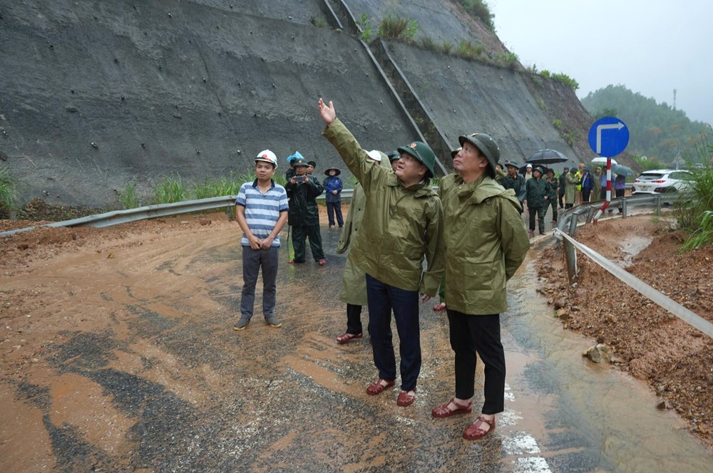 Huế: 14 xã, phường nguy cơ cao xảy ra lũ quét, sạt lở đất - ảnh 2