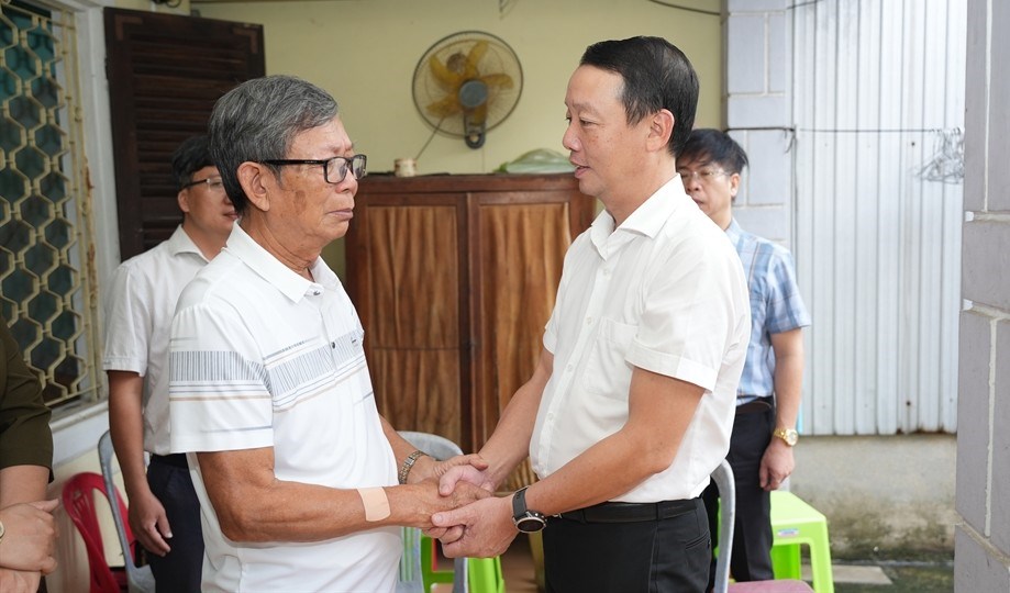 Huế: 13 người chết và mất tích trong mưa lũ, hơn 11.570 nhà vẫn còn ngập - ảnh 1