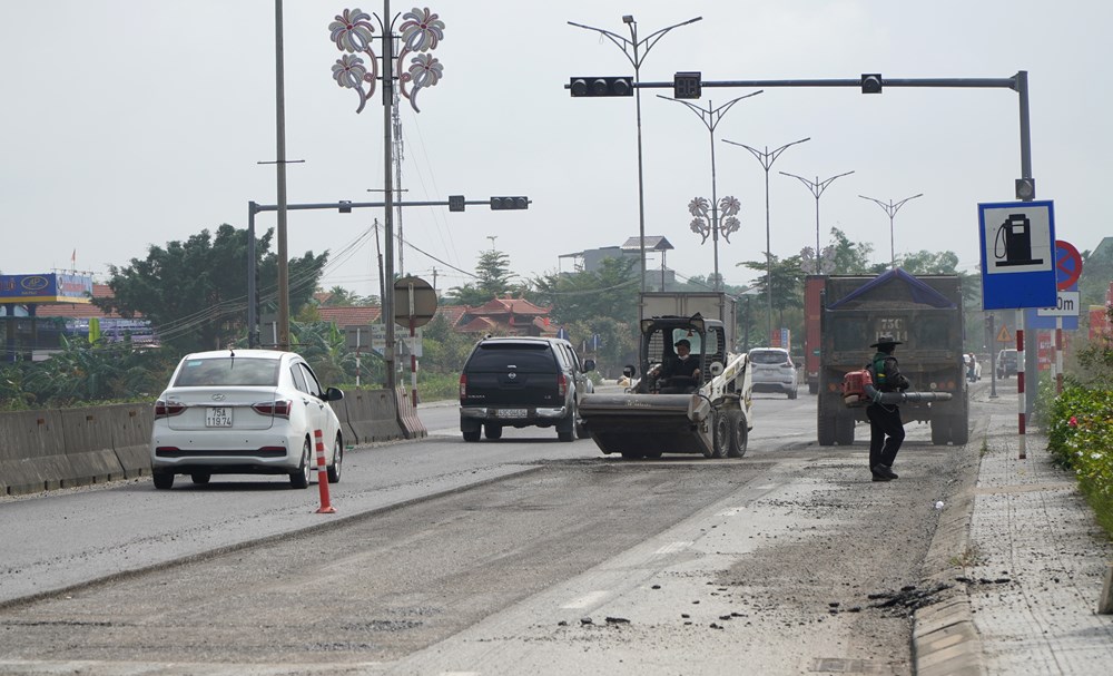 Huế: Khắc phục các “điểm đen” trên Quốc lộ 1A sau mưa lũ - ảnh 8