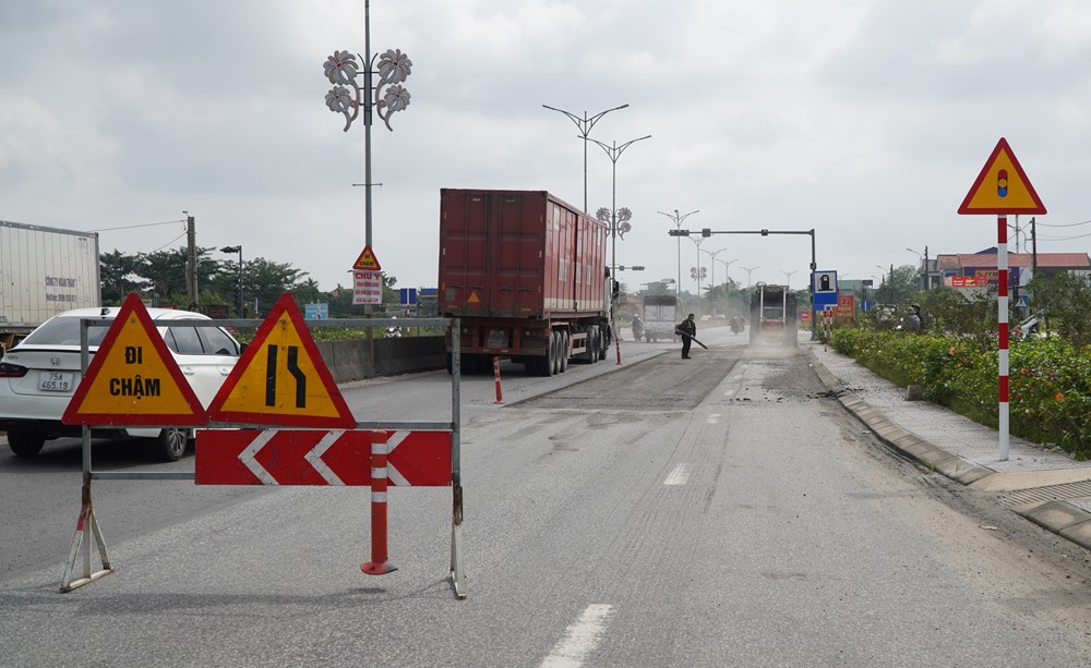 Huế: Khắc phục các “điểm đen” trên Quốc lộ 1A sau mưa lũ - ảnh 3