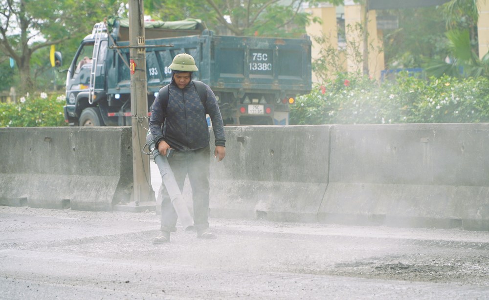 Huế: Khắc phục các “điểm đen” trên Quốc lộ 1A sau mưa lũ - ảnh 6