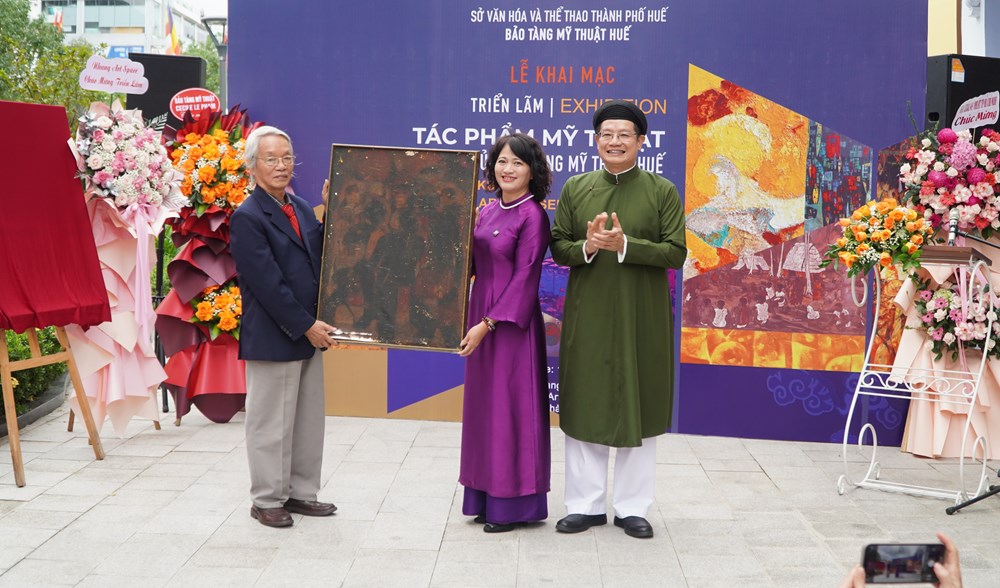 Giới thiệu 75 tác phẩm mỹ thuật đặc sắc của Bảo tàng Mỹ thuật Huế - ảnh 1