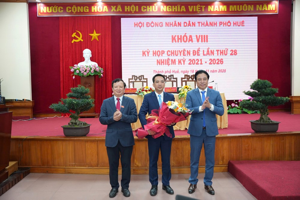 Huế có tân Chủ tịch và Phó Chủ tịch thành phố - ảnh 3