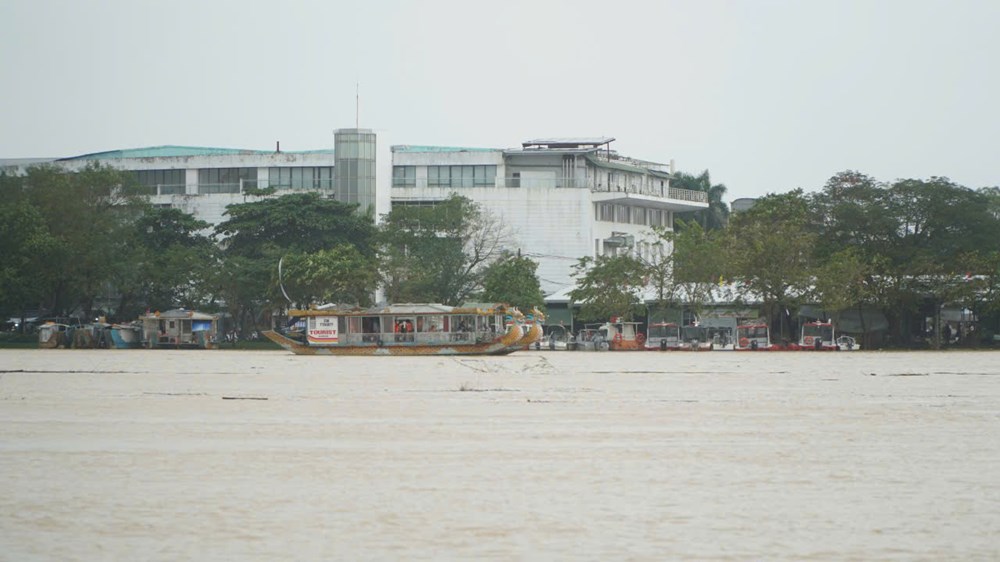 Huế: Tìm thấy thi thể người đàn ông mất tích do lật ghe  - ảnh 1