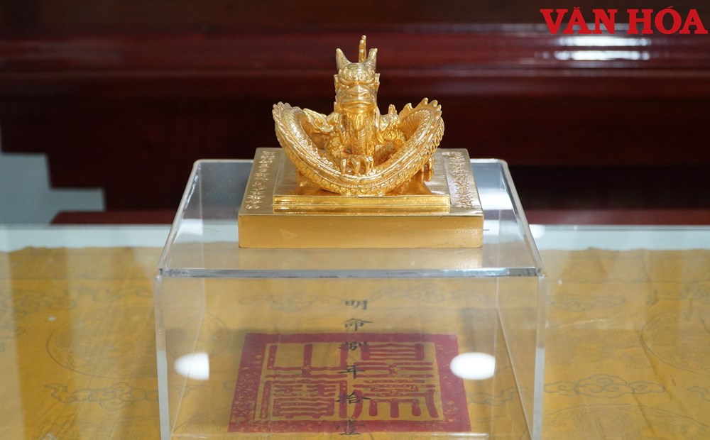 Những hiện vật quý được hiến tặng cho di sản Huế - ảnh 3