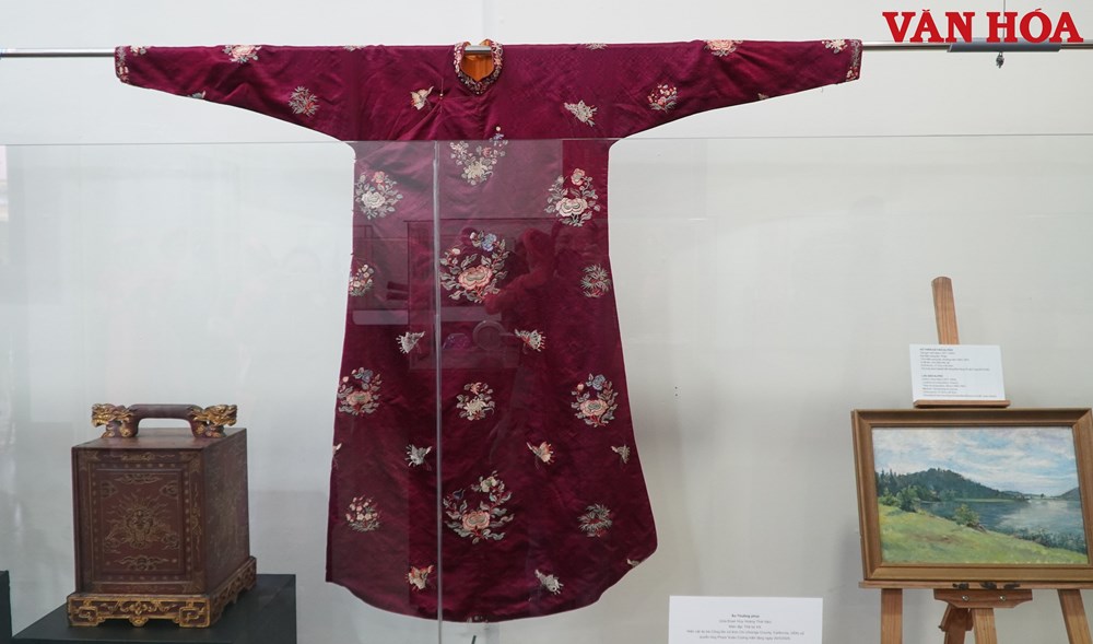 Những hiện vật quý được hiến tặng cho di sản Huế - ảnh 4
