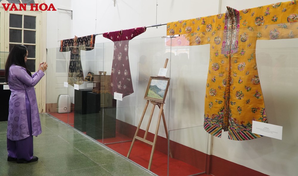 Những hiện vật quý được hiến tặng cho di sản Huế - ảnh 2