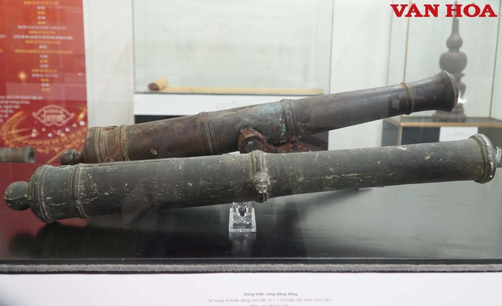 Những hiện vật quý được hiến tặng cho di sản Huế - ảnh 6