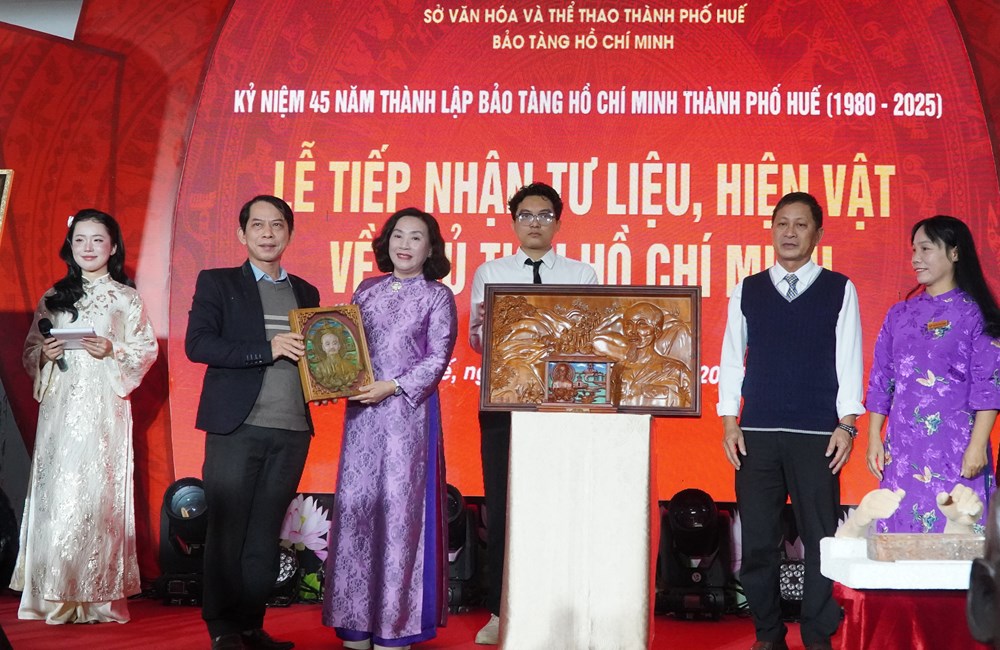 Triển lãm chuyên đề “Con đường cách mạng - Đồng chí Hồ Chí Minh tại Trung Quốc” - ảnh 5