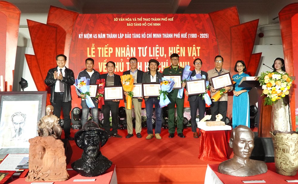 Triển lãm chuyên đề “Con đường cách mạng - Đồng chí Hồ Chí Minh tại Trung Quốc” - ảnh 7