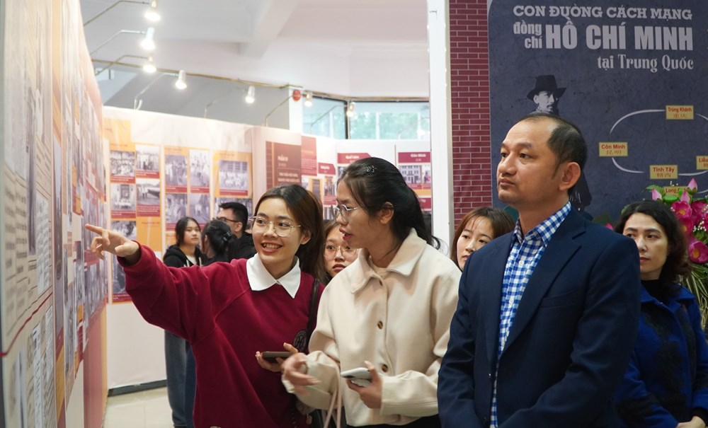 Triển lãm chuyên đề “Con đường cách mạng - Đồng chí Hồ Chí Minh tại Trung Quốc” - ảnh 2