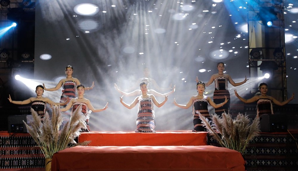 Bảo tồn và phát huy bản sắc văn hóa, thúc đẩy phát triển du lịch ở xã A Lưới 2 - ảnh 4