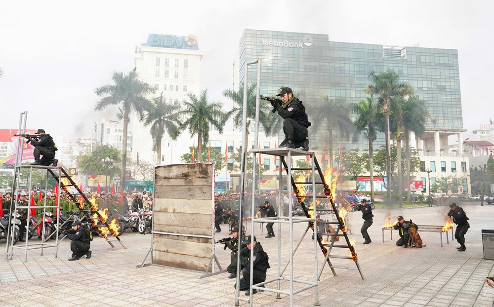 Huế ra quân trấn áp tội phạm, đảm bảo an ninh trật tự cho các sự kiện lớn năm 2026 - ảnh 2