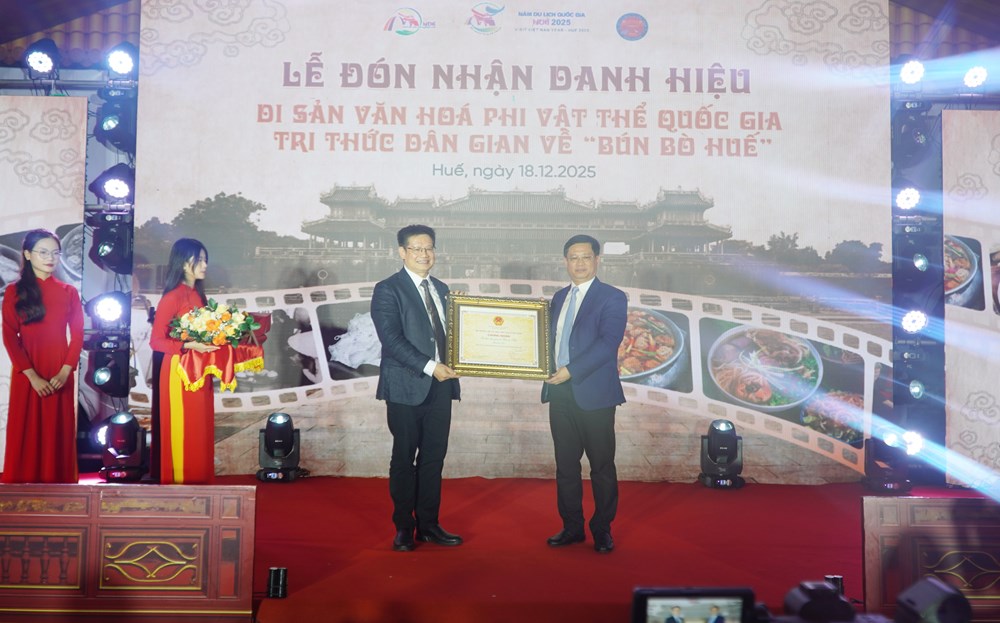 Khai mạc Liên hoan Ẩm thực và đón nhận danh hiệu di sản tri thức dân gian Bún bò Huế - ảnh 2