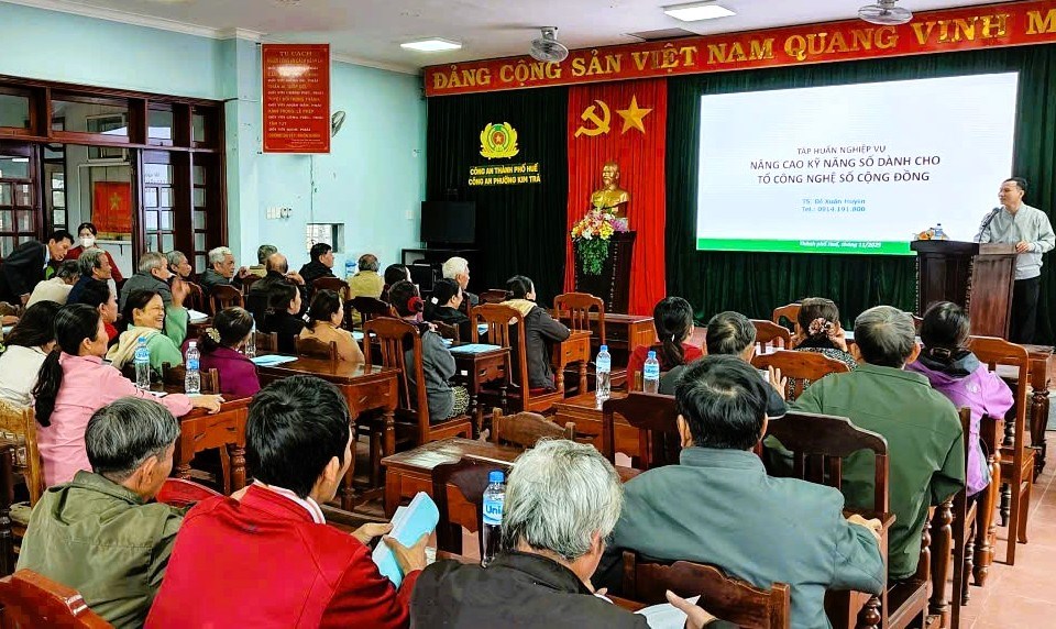 Tổ công nghệ số cộng đồng thúc đẩy giảm nghèo thông tin - ảnh 3