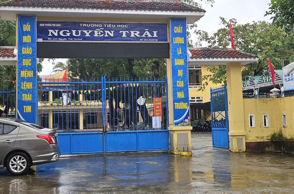 Khẩn trương làm rõ nguyên nhân khiến nhiều học sinh lớp 2 bị nôn sau giờ ăn - ảnh 2