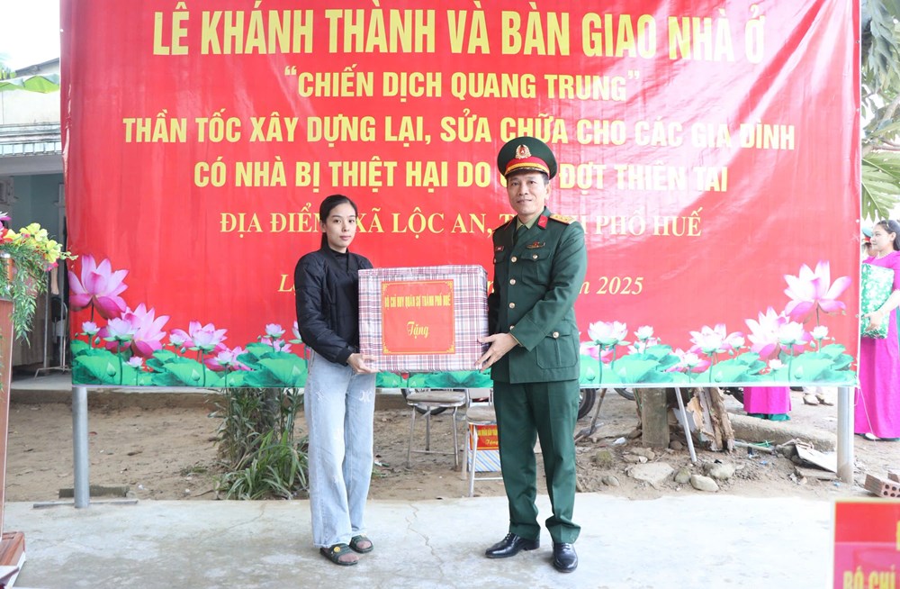 Khánh thành và bàn giao căn nhà đầu tiên trong “Chiến dịch Quang Trung” tại Huế - ảnh 3