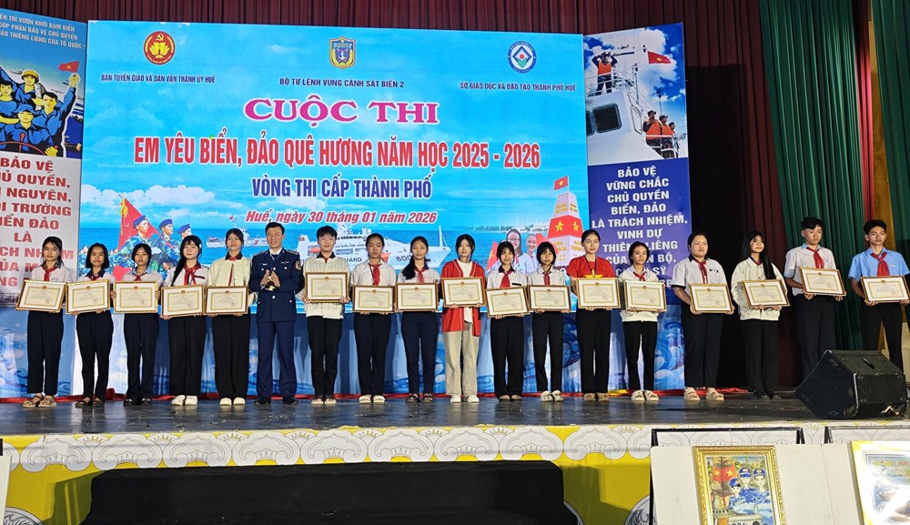 Sôi nổi Cuộc thi “Em yêu biển, đảo quê hương” tại Huế - ảnh 3