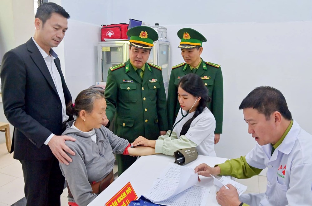 Xuân Biên phòng - ấm lòng dân bản ở vùng biên giới A Lưới  - ảnh 3