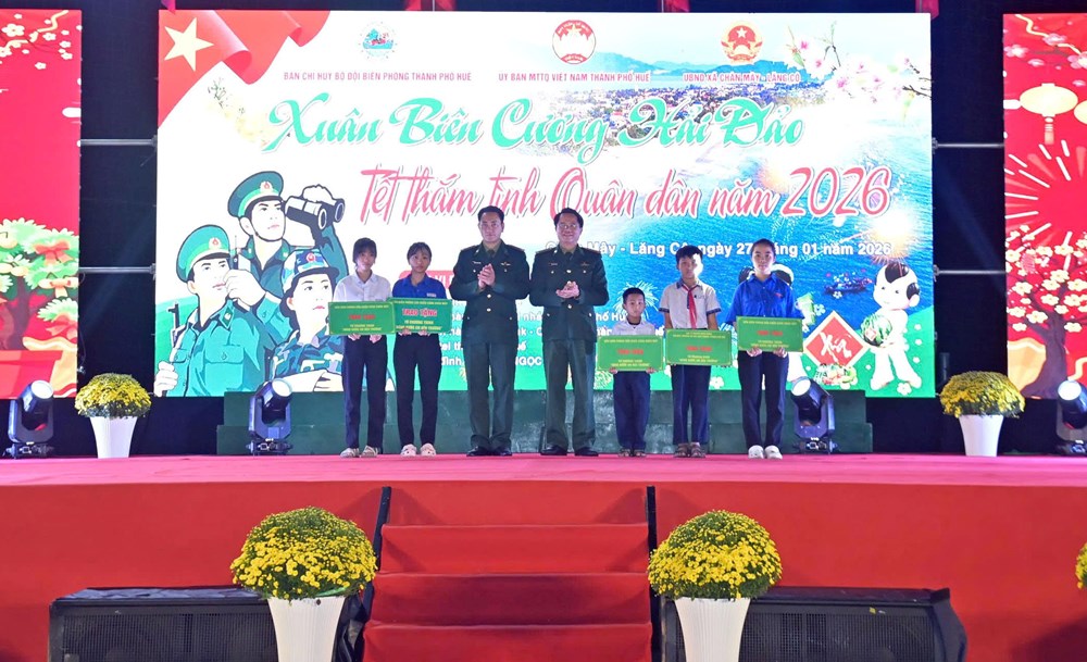 Xuân Biên phòng - ấm lòng dân bản ở vùng biên giới A Lưới  - ảnh 5