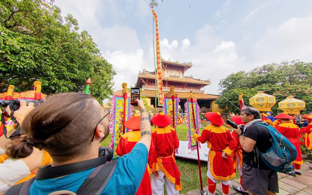 Lễ dựng nêu ở Đại Nội Huế mở đầu các chương trình “Tết Huế cùng di sản” - ảnh 7