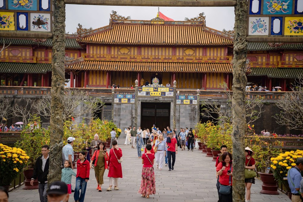 Du khách trải nghiệm tham quan miễn phí di sản Huế đầu năm mới - ảnh 4
