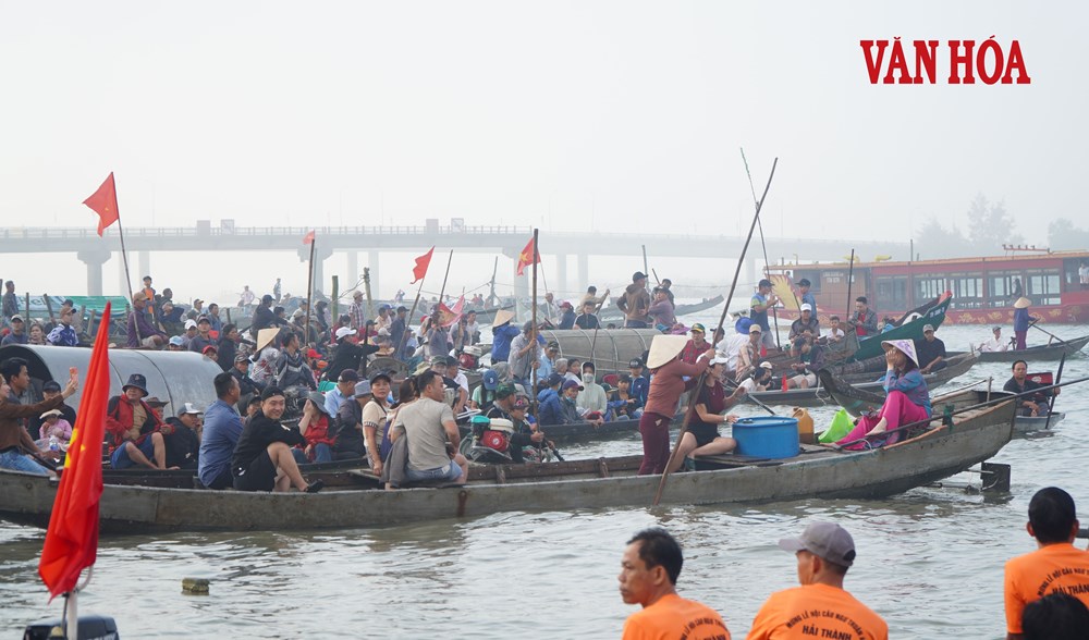 Lật thuyền trên phá Tam Giang, 2 mẹ con đuối nước tử vong - ảnh 3