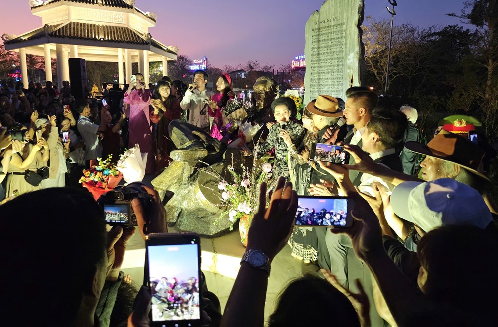 Nhạc Trịnh trở về với không gian cộng đồng ở Huế - ảnh 3