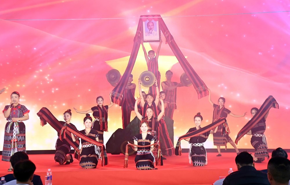 Kỷ niệm 60 năm Ngày giải phóng A So - ảnh 2