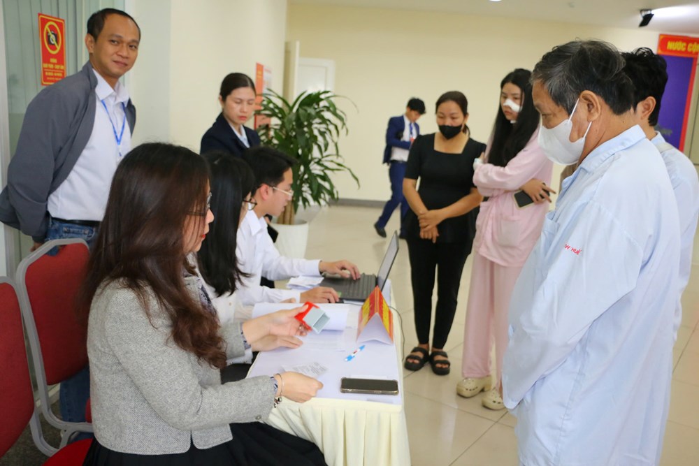 Mang hòm phiếu đến tận giường bệnh nhân ung bướu - ảnh 7