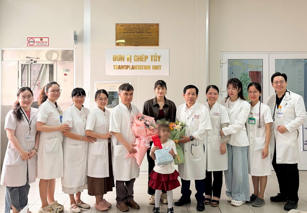 Bệnh nhi 7 tuổi bị tan máu bẩm sinh được ghép tủy thành công từ chị gái ruột  - ảnh 1