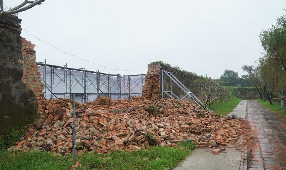 Vì sao việc khắc phục sự cố sập đoạn tường Hoàng thành Huế bị chậm? - ảnh 2