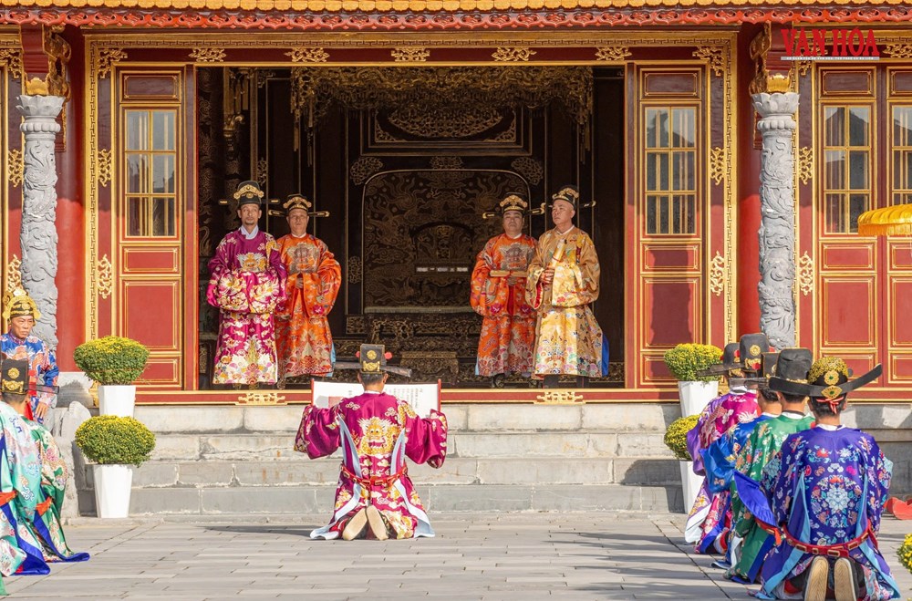 Bảo vật quốc gia Ngai vua triều Nguyễn đang chờ phục chế - ảnh 2