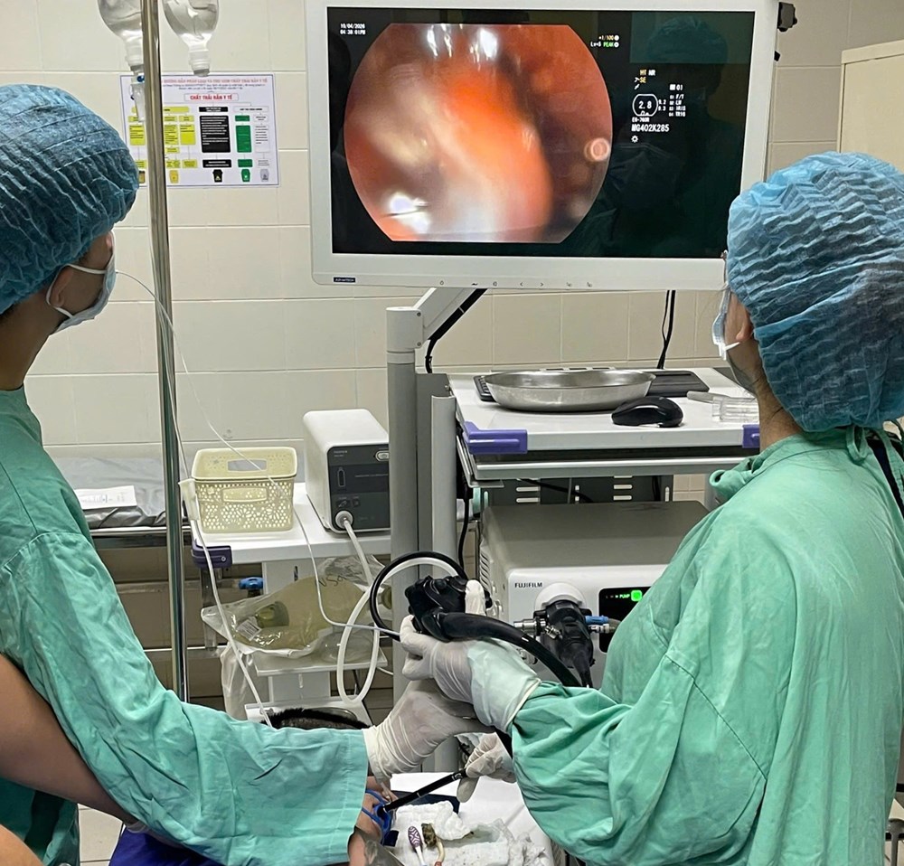 Gắp 3 bàn chải đánh răng trong đường tiêu hóa của bệnh nhân tâm thần - ảnh 2